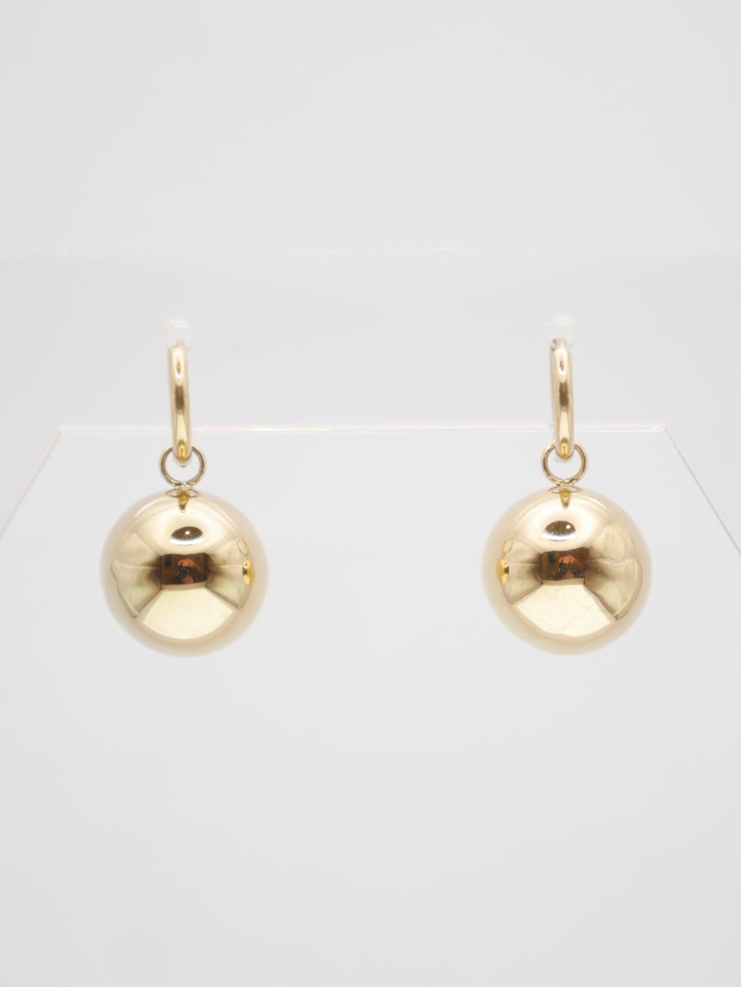 Auskari "Golden Ball"