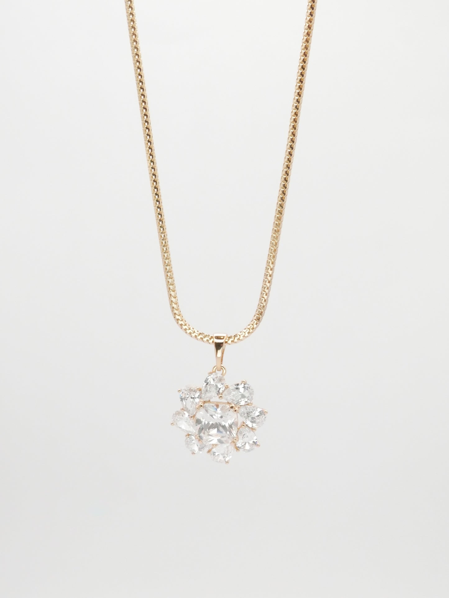 Kaklarota "Diamond Flower”