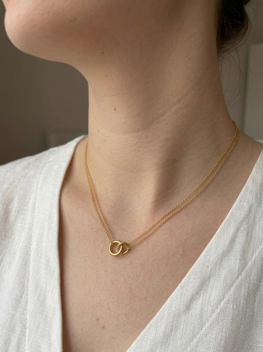 Apzeltīta ķirurģiskā tērauda kaklarota “Infinity Link”