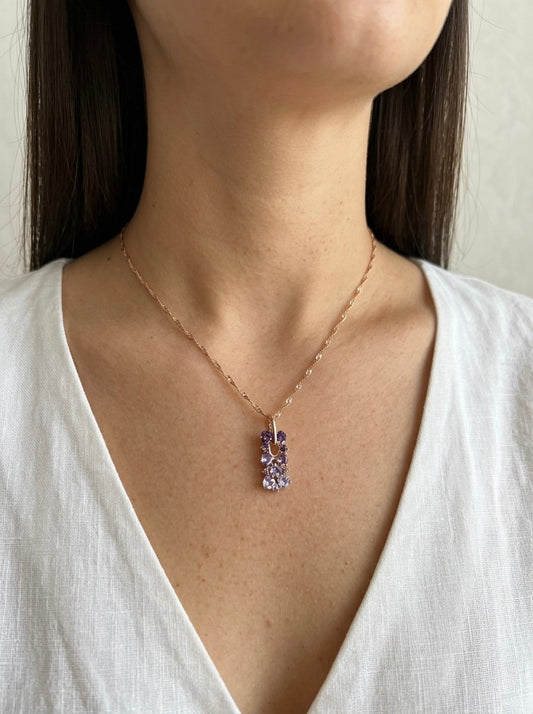 Kaklarota "Lilac" | Lavandas krāsas kaklarota ar kristāliem | Ameno.lv | Premium klases rotaslietas