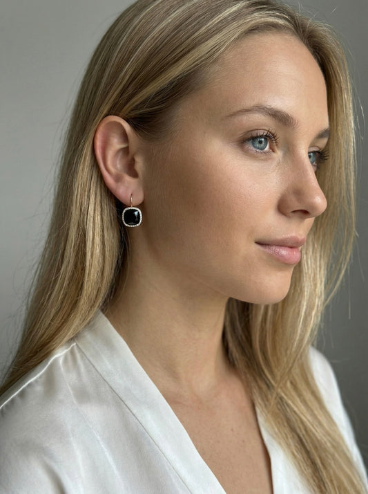 Apzeltīti auskari ar kristāliem - "Classy Black" | Ameno Accessories Latvija | Augstākās kvalitātes bižutērija