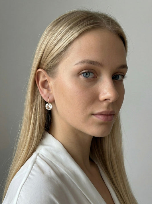 Apzeltiti auskari ar kristalu - Kylie White - Ameno Latvija - Latvijas lielākais rotaslietu internetveikals