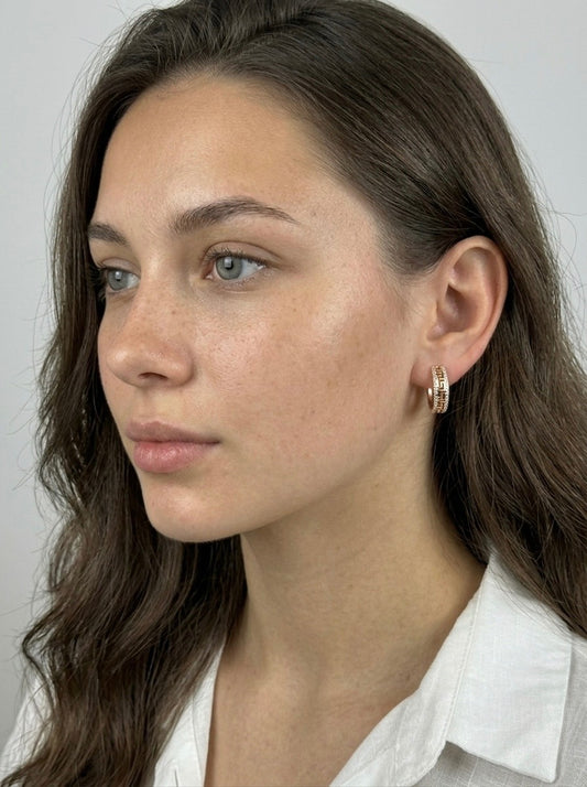 Apzeltīti auskaru rinķi ar kristāliem “Azura”. Ameno.lv Latvijas lielākais rotaslietu veikals