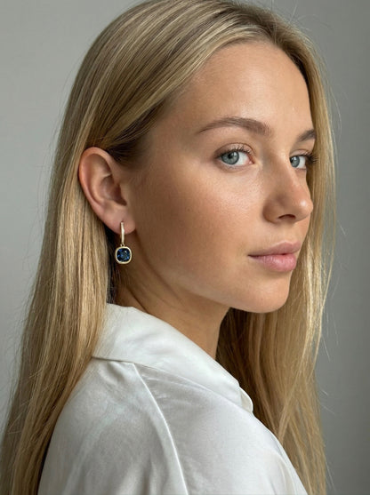 Auskari "Leonora Blue" ar zilu kristālu - Ameno Jewelry Latvia
