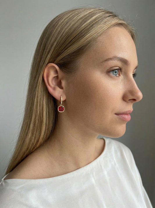 Auskari "Leonora Red" - premium auskari ar sarkanu kristālu - Ameno aksesuāri sievietēm