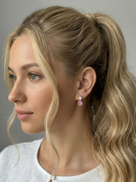 Auskari "Pink Candy" - Apzeltīti auskari ar rozā kristālu - Ameno Latvija Rotaslietas